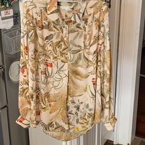H&M floral button‎ down blouse. Worn 1-2x